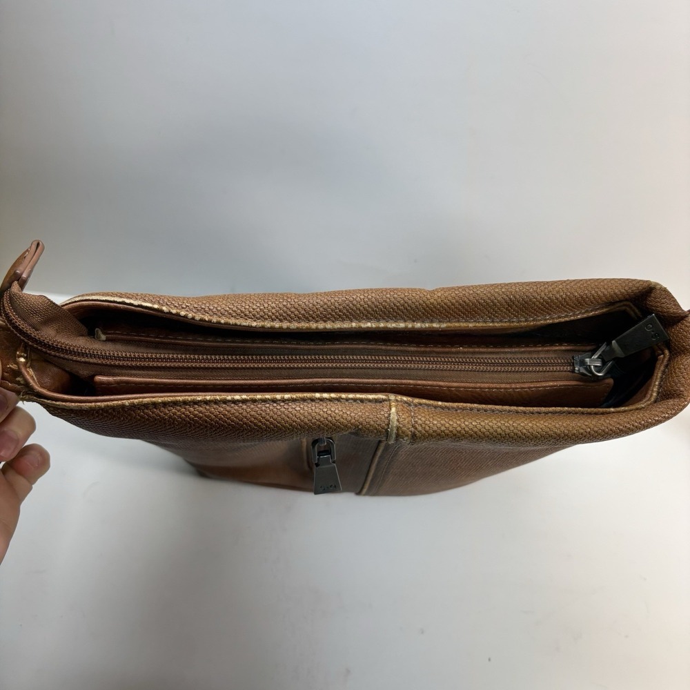 S-Q Vegan Leather Crossbody Bag Brown Shoulder Purse Zip Closure Casual Chic - Picture 5 of 13